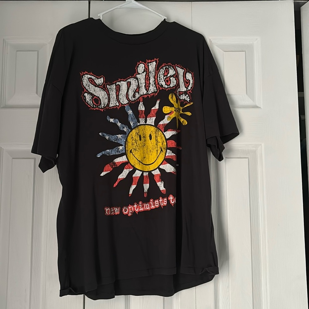 smiley t shirt